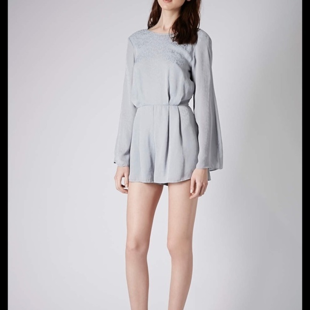 Topshop Satin Animal Playsuit/Romper w/long sleeves and scooped neckline Size 4 - Picture 3 of 13
